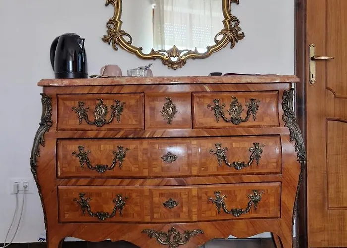 Bed & Breakfast View 4*